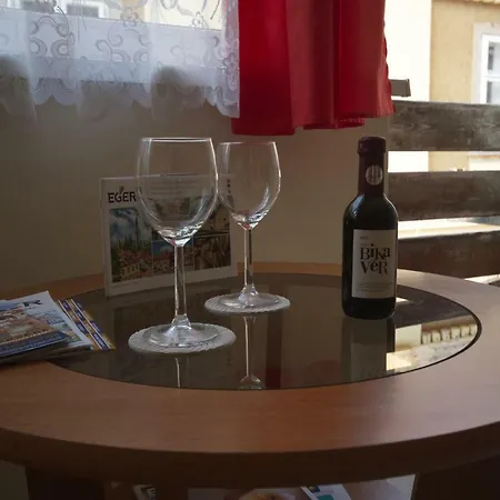 Four Seasons Apartman * Eger